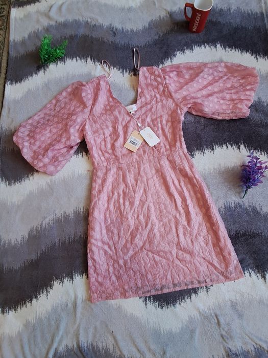 NOWA Sukienka Aaiko Bailey Candy Rose Bufiaste Rękawy XS/S z metkami