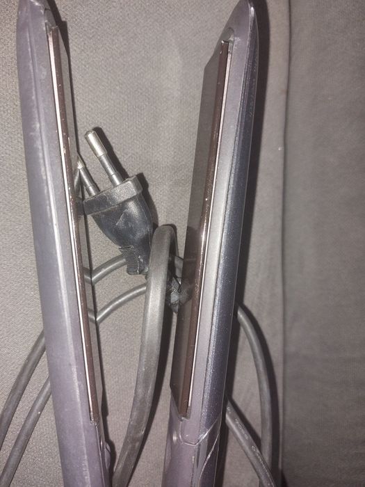 Prostownica babyliss uszkodzona