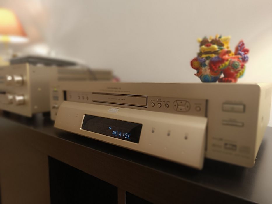 Leitor DVD/CD - Sony DVP-7700