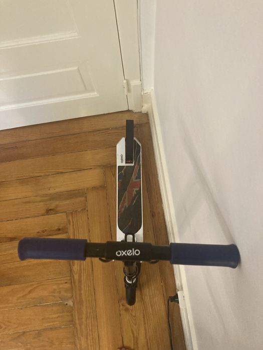 Trotinete de criança em ótimo estado