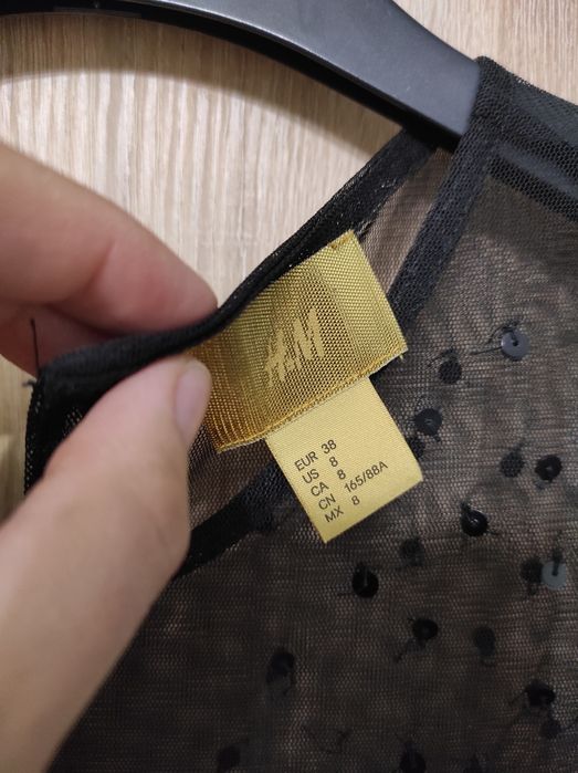 Платье H&M в пайетках, вечернее, 38р