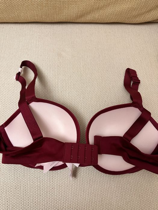 Продам лифчик Виктория Сикрет , Victoria’s Secret