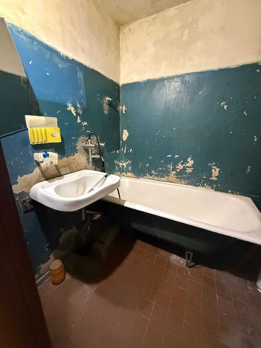 Продаж 3-кімнатної квартири на Сихові просп. Червоної Калини (Шувар)