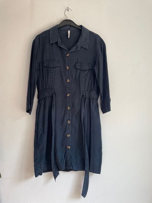 Vestido camiseiro azul