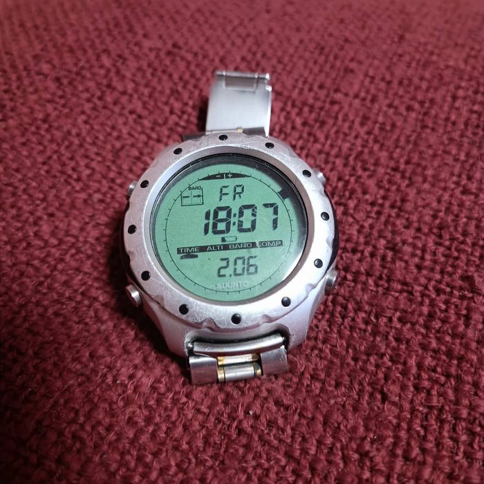 Часы Suunto X-Lander ss011030310