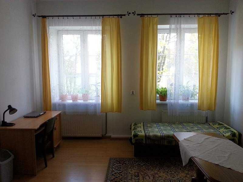 Sprzedam M3 na pierwszym piętrze - bezpośrednio