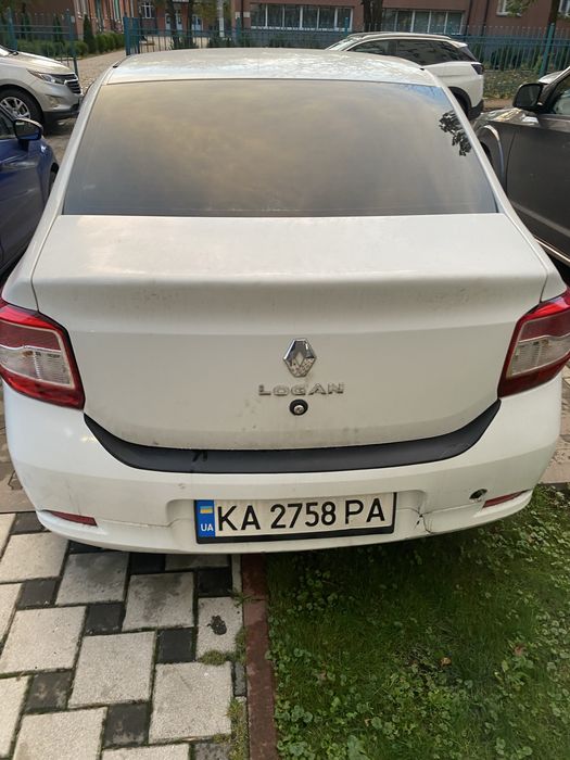 Renault logan 1.2 2013