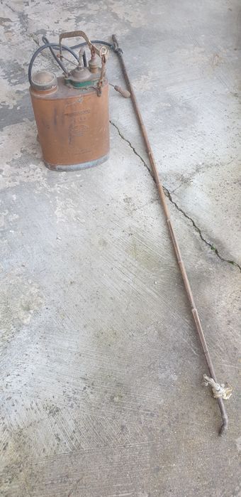 Maquina de sulfatar antiga