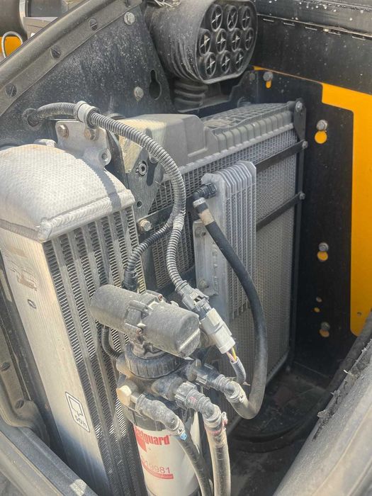 MÁQUINA JCB 535-125