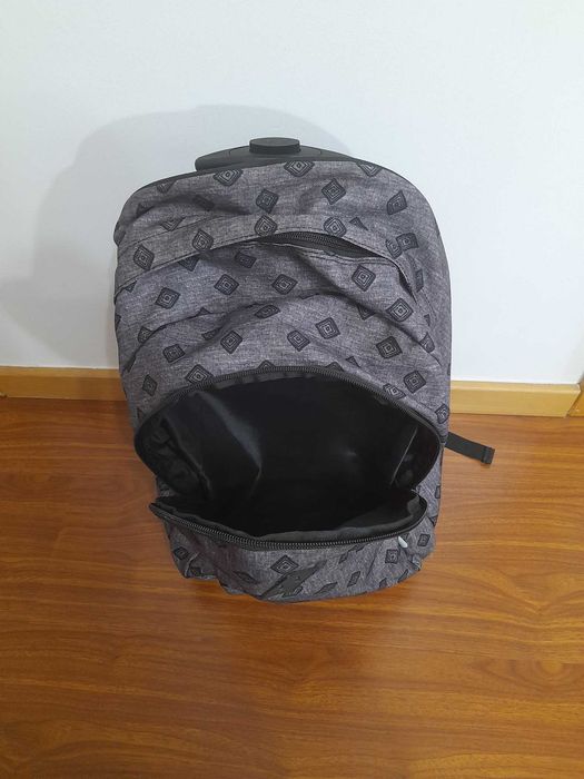 Mochila com rodas - Trolley