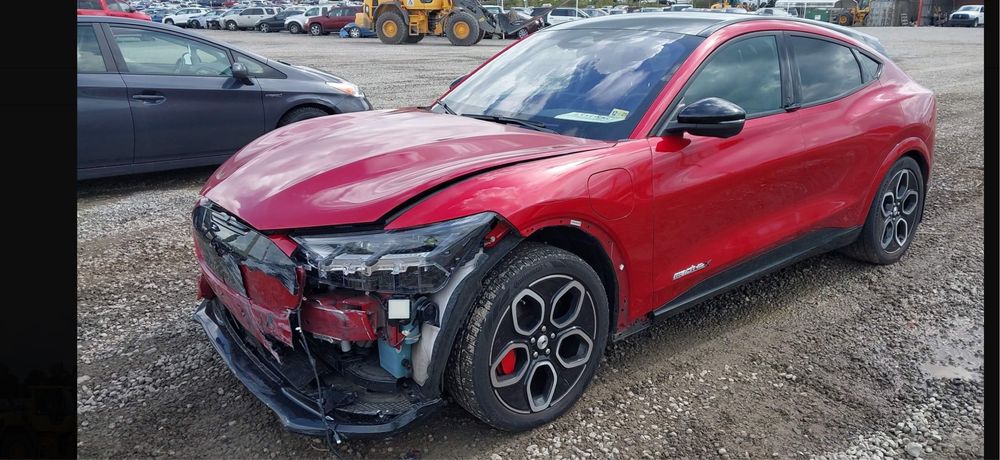 Ford Mustang E-Mach GT Розборка