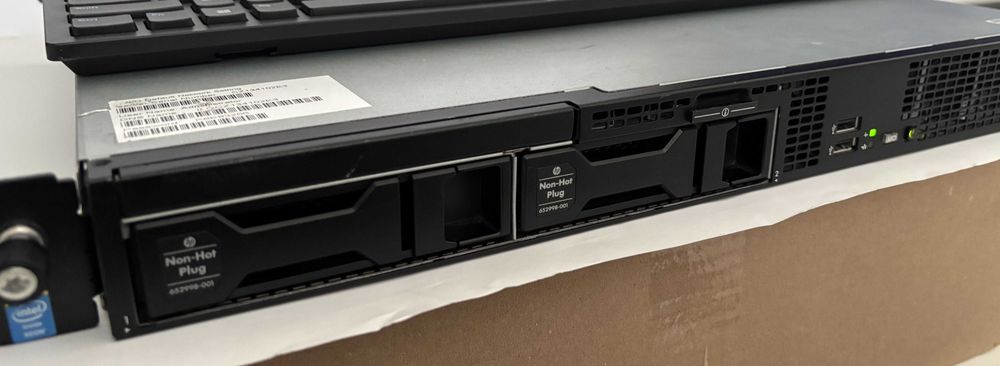 Serwer HP ProLiant DL320e Gen8 v2 Intel Xeon E3-1220 v3 | 2 x 250GB | 8GB