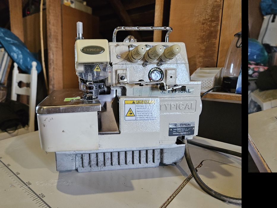 Оверлок трьохнитковий TYPIKAL GN793 зі столом та мотором в комплекті