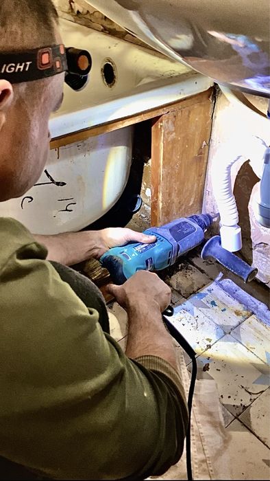 Сантехник Харьков Салтовка. Замена стоякоа, батарей, бойлера, унитаза