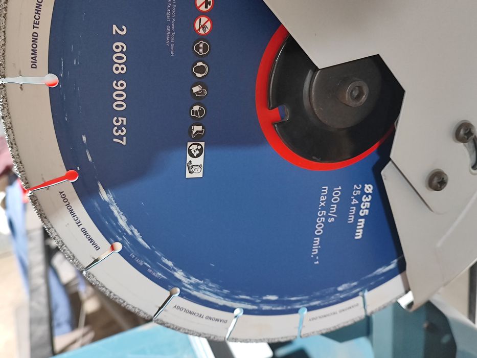 Serra de corte para metal Bosch GCO 14-24 J Professional