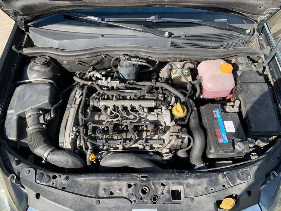 Opel astra gtc sport (1.9 cdti 150 cv)