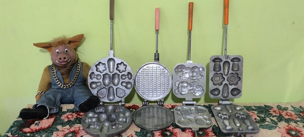 Форма для выпечки,орешки,для печенья чугунная и алюминиевая