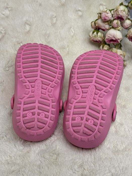 Crocs dziecięce różowe ocieplane C8 kapcie klapki