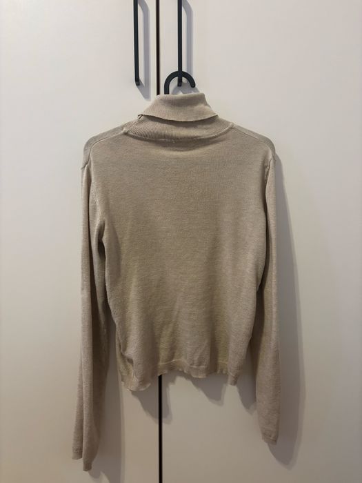 Beżowy golf rozmiar M