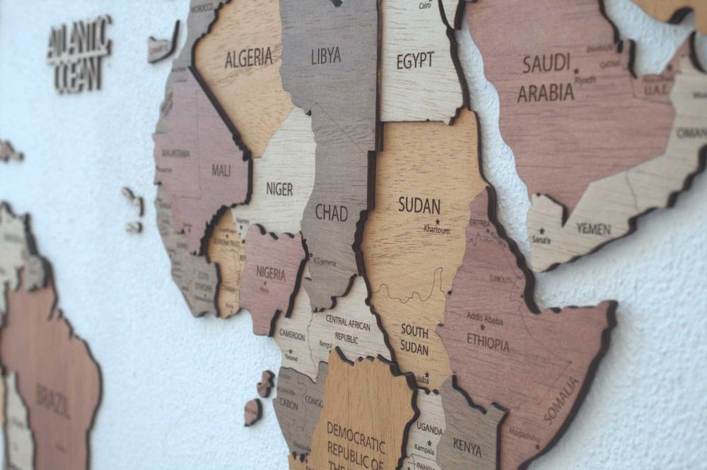 Mapa mundo MADEIRA 3D multicolor - Português ou Inglês