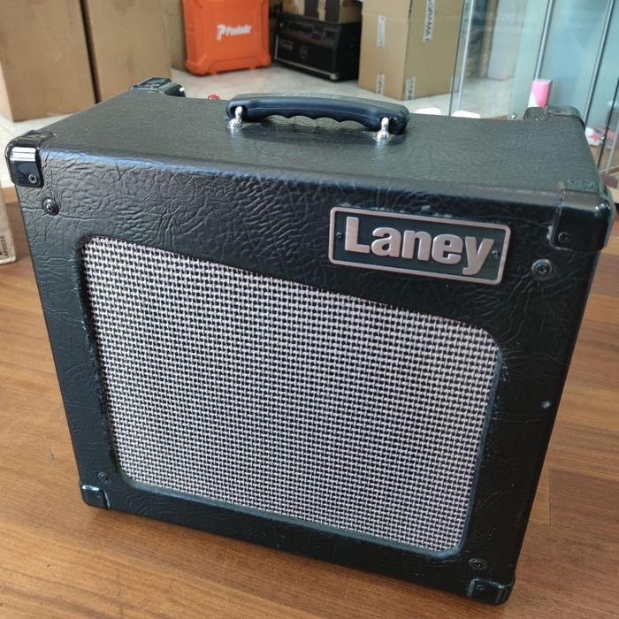 Ламповый комбо Laney CUB 12R