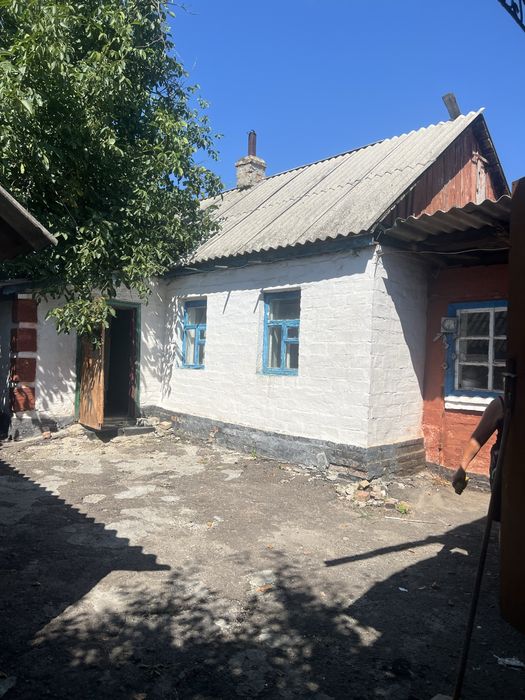 Продам будинок смт.Приютівка
