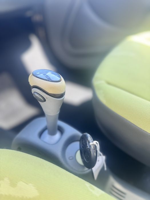 SMART FOR TWO 0.7 turbo , caixa automatico de 2004 nacional