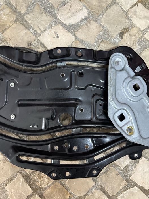 Elevador Traseiro Lado Direito - VW Beetle Cabrio 2008