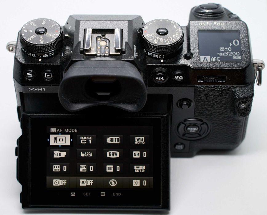 [RESERVADA] Fujifilm X-H1 com grip