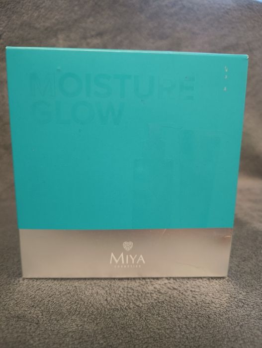 Miya moisture glow