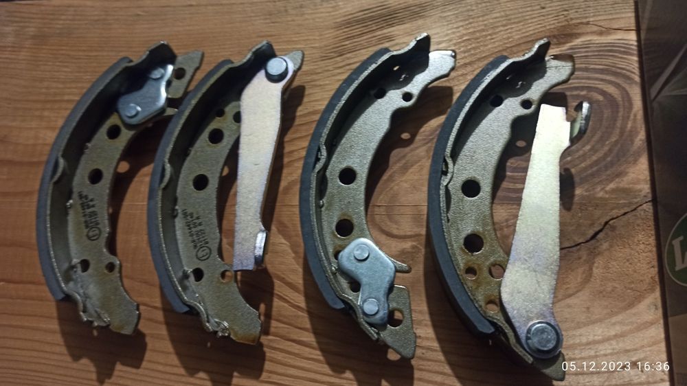 Тормозные колодки 180*31