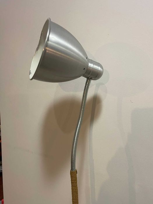 Candeeiro ajustável