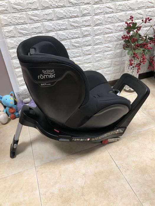 Автокрісло Britax Römer DUALFIX M i-SIZE Група 0+/1 (0-18 кг)