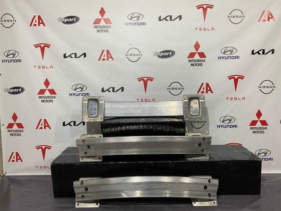 Підсилювач заднього бампера балка Tesla Model 3 1095314-00-C