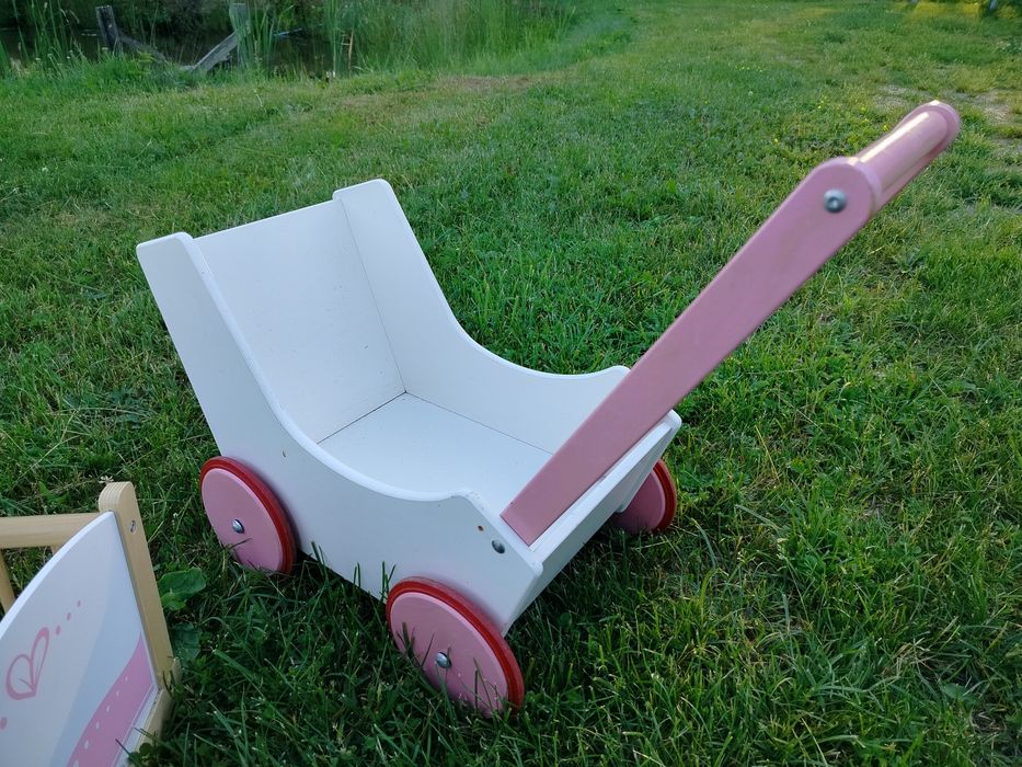 HAPE drewniane mebelki dla lalki kołyska wózek krzesełko