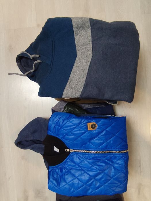 ## Kurtki, bluzy, swetry wszystko to co na zdjęciu roz. S M ##