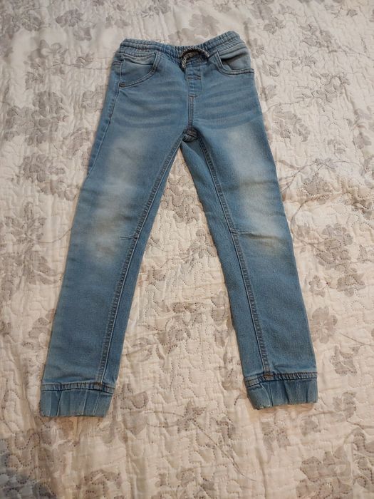 Jeansy nowe rozm 128