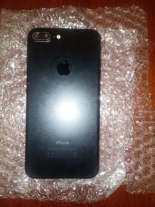 Iphone 7 plus продам