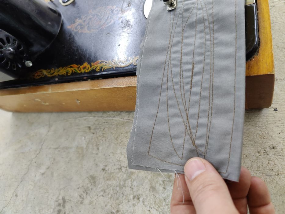 Продам швейну машинку