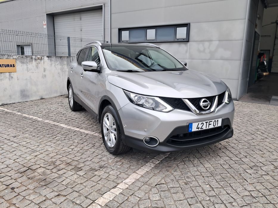 nissan qashqai 1.5dci full extras 

teto panorâmico
jantes especiais