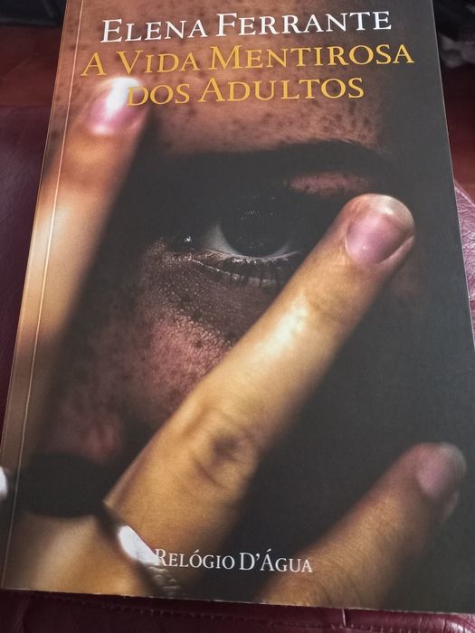Livro A Vida Mentirosa dos Adultos⁸