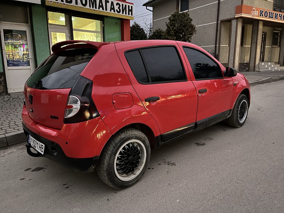 Dacia Sandero 1.4 газ/бензин. Обмін.