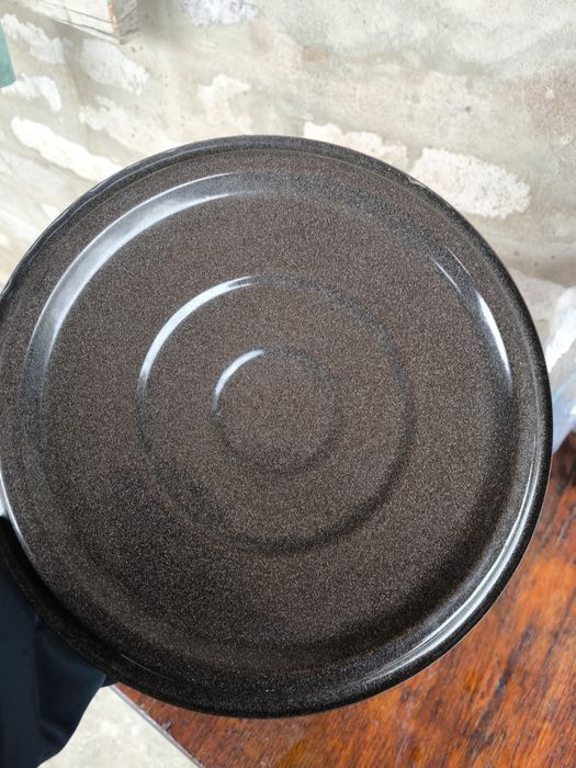 Продам кастрюлю , бак  20литров и ведро