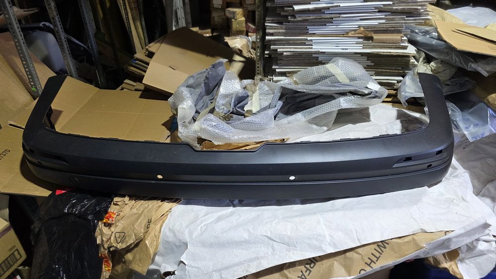 Zderzak tył tylny vw caddy 15-20 long długa nowy 4 pdc