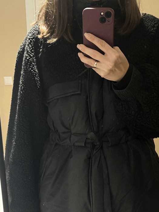 Чорна зимова куртка HM M