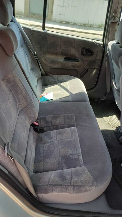 Renault 2001 1.4 16v