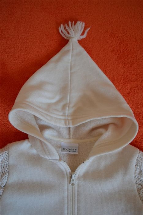 Sweter z kapturem i wełnianymi rękawami dla dziewczynki rozm.68cm