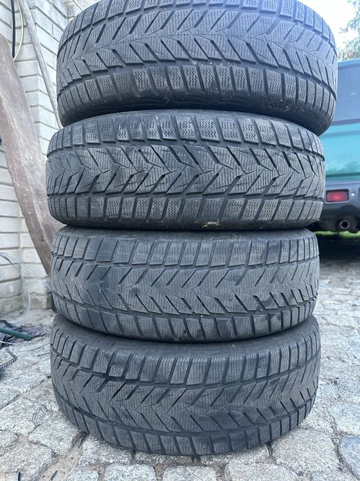 Opony 215/65r16