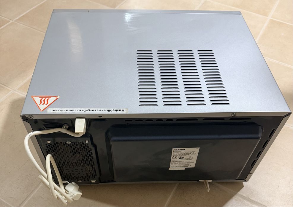 Microondas Alaska 1000W potência