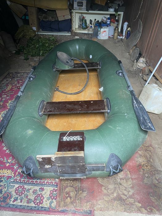 Нодувна лодка В-280 + двигун Fisher 2.5. Готовий комплект.